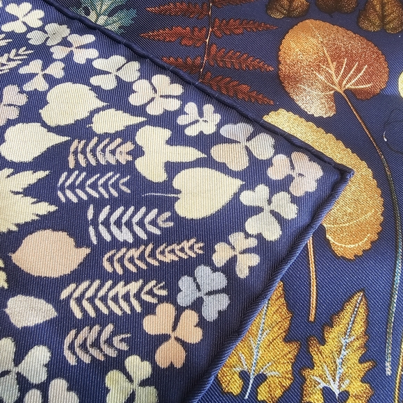 Vintage Gucci Scarf - Picture 3 of 9